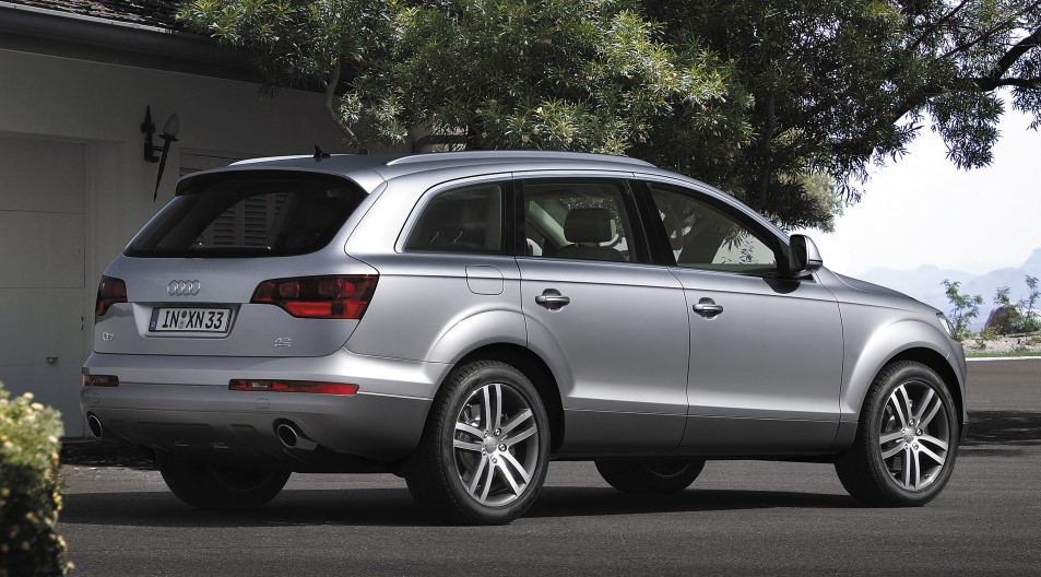 Audi-Q7 4.2 quattro