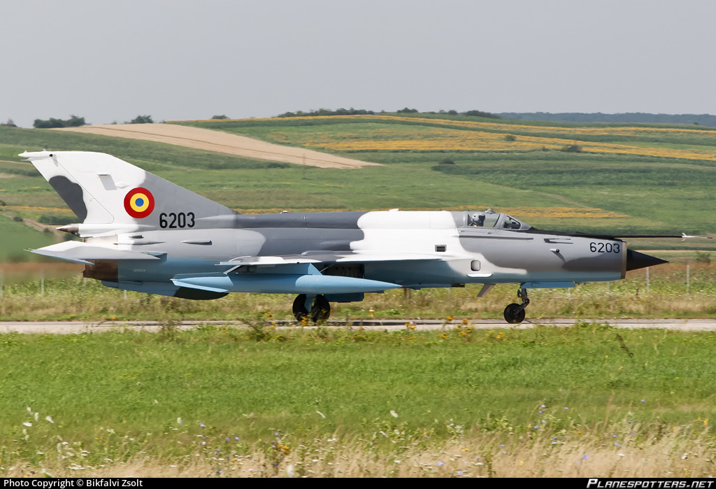 6203-romanian-air-force-mikoyan-gurevich