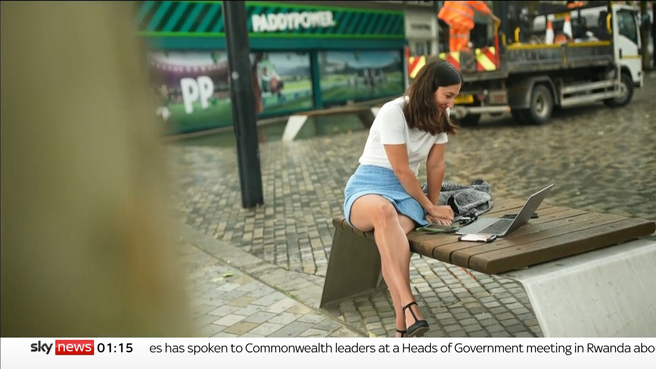 Liz Bates 250622.mp4_snapshot_00.20.526