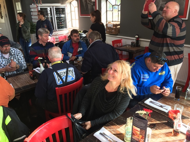 Foto 22-10-16 13 27 53