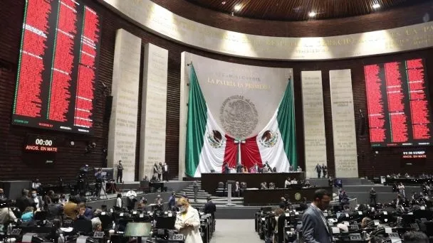 Como “patadas de ahogado” y “premio de consolación” califica oposición plan B en reforma electoral de AMLO