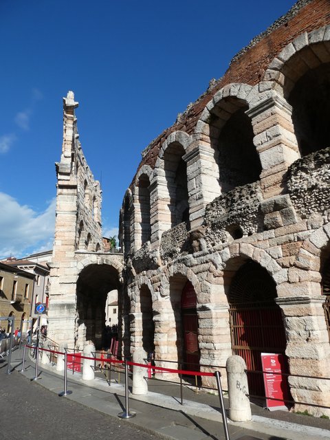 DÍA 8 – Verona / Ópera en Arena di Verona - Dolomitas y noreste de Italia en verano de 2025 (10)