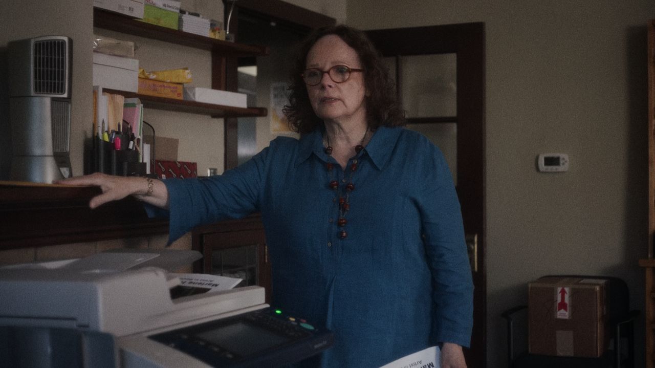 Showing.Up.2023.2160p.WEB-DL.HDR.DV.HEVC-Нечипорук.mkv_snapshot_00.13.45.699