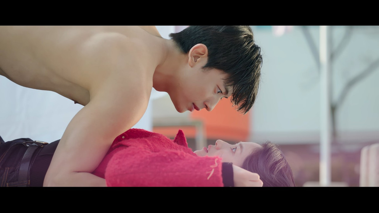 VS Netflix No Tailto Tell E7The Revengeof Memory 37 00