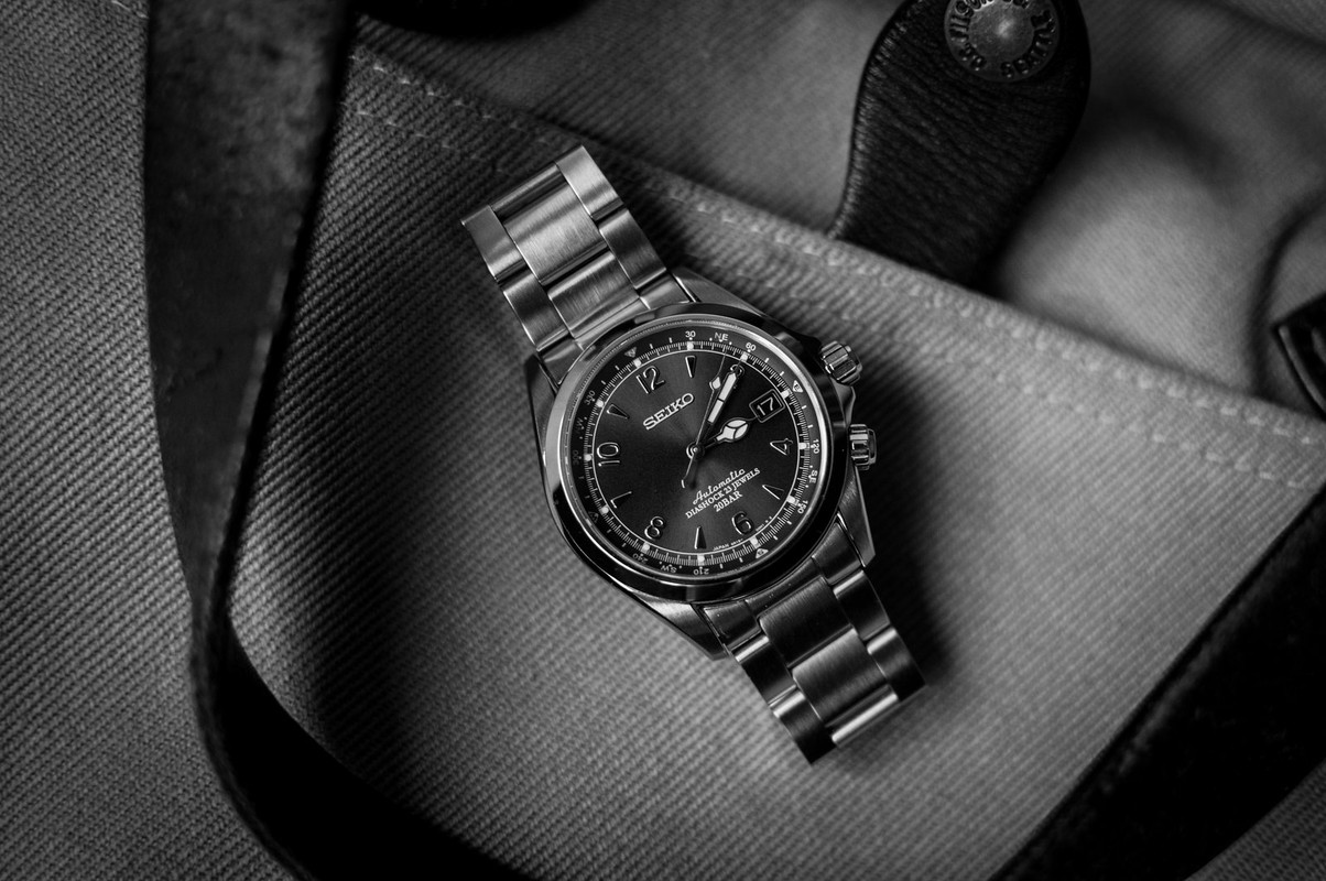 **** La montre du jour ! Vol. 43**** - Page 4 Alpinistedc8