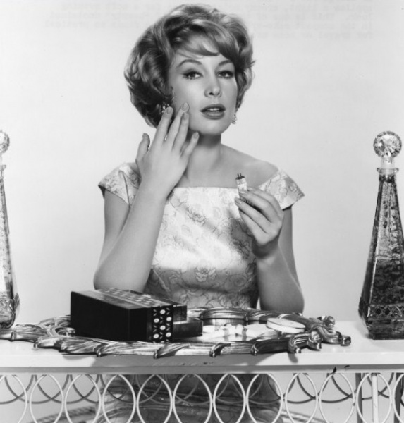 Barbara_Eden_b72