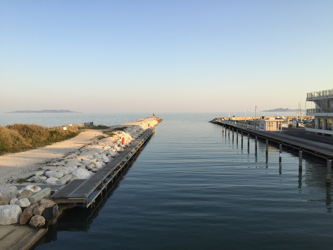 F4BD537C-150F-499B-B0BB-F45D6C877470