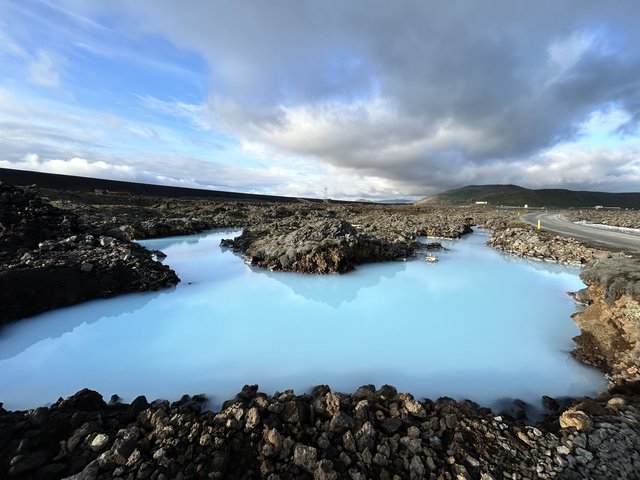 21 DIAS EN NUESTRO SEGUNDO VIAJE A LA TIERRA DEL HIELO Y FUEGO (en construccion) - Blogs de Islandia - 26/06/2025 Península de Reykjanes, pisamos la erupcion de 2023. (23)