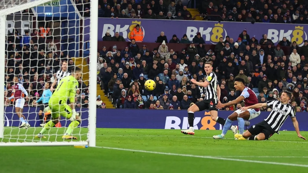 Newcastle rompe récord del Aston Villa con victoria en la Premier League