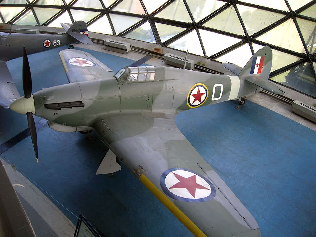 Hawker Hurricane MK IVRP con insignias de la Fuerza Aérea Yugoslava