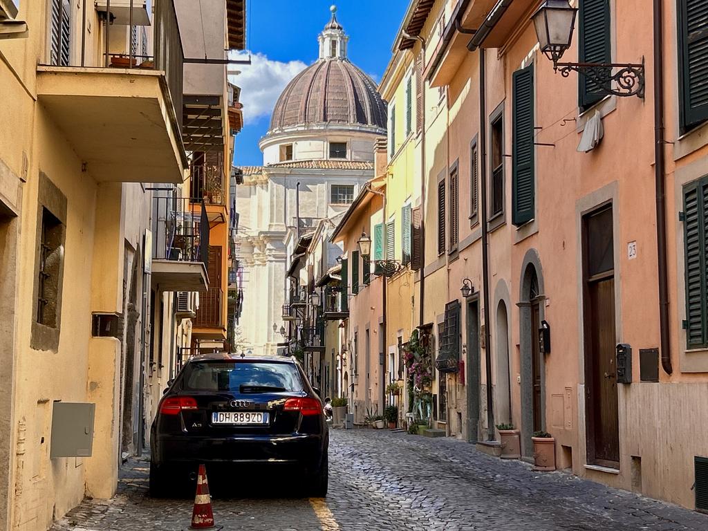 Жаркий сентябрь на побережье Тирренского моря.