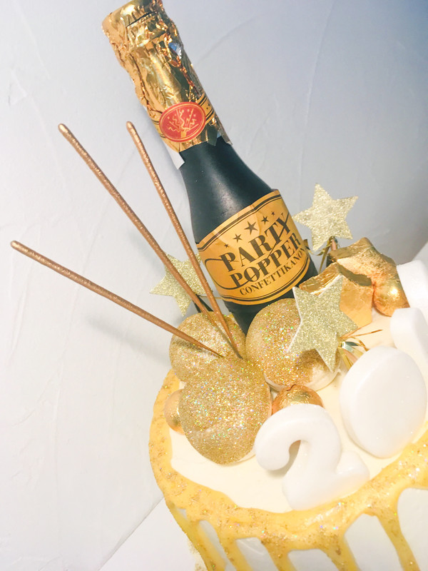 752EBAC6-20D1-4B84-805E-593F7F1D32C0