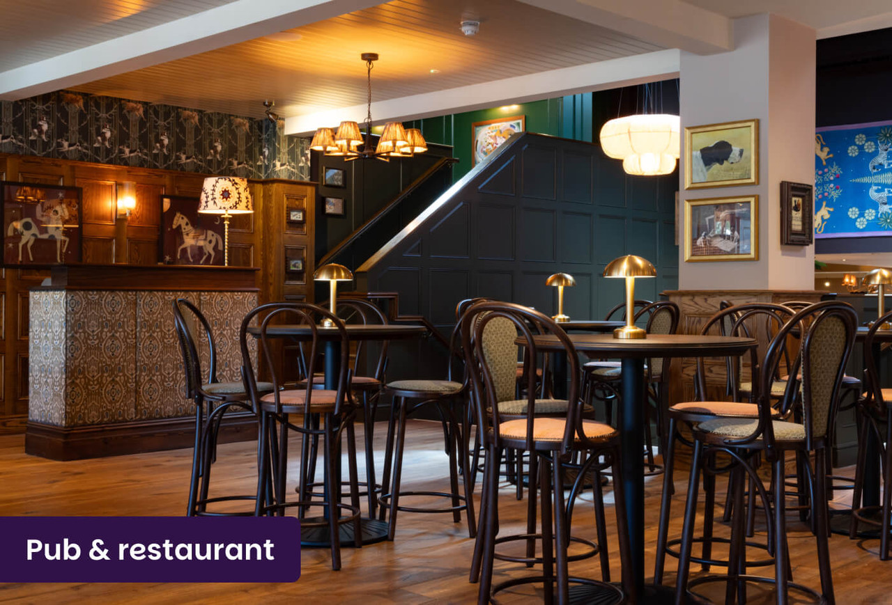 Pub and restaurant at Potters Heron Hotel