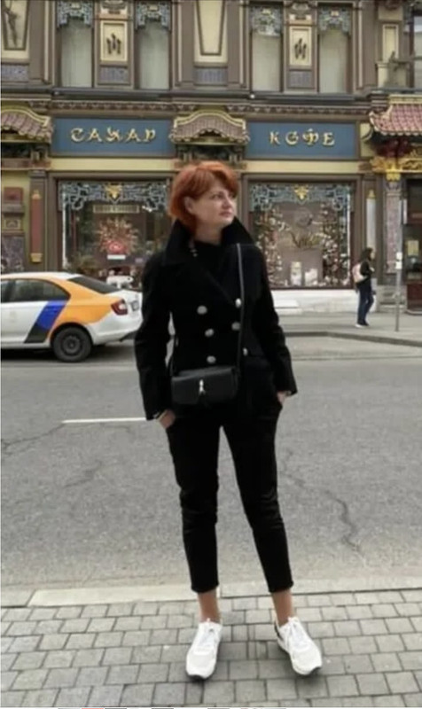 D9DC1823-9D09-421F-BF9D-A26523606F06