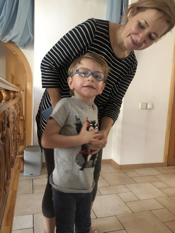 DD05E46F-2EF7-4CF3-A10D-3C66A5C41E10