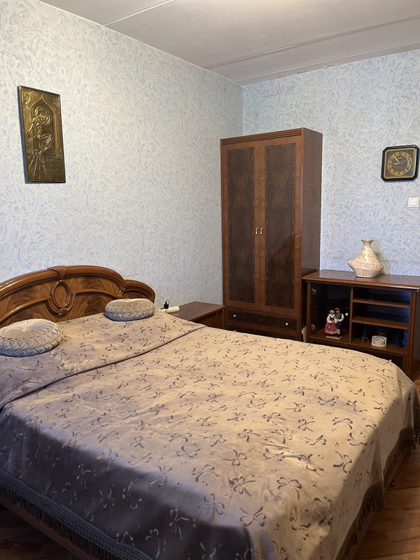 2E1A69C9-5C97-400D-A860-D03A0F75E225