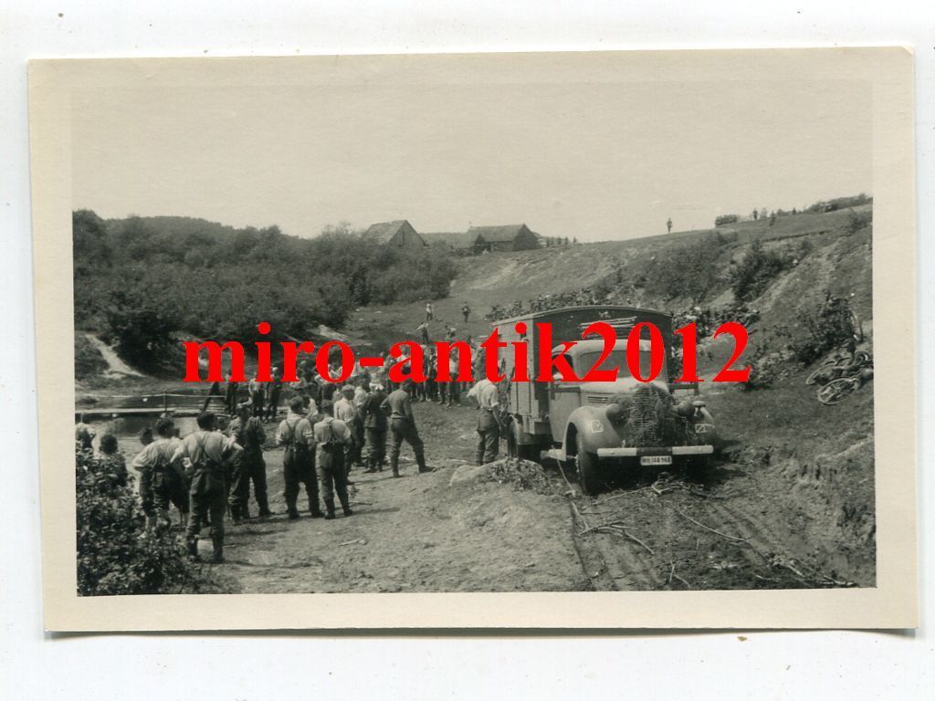 Foto, Wehrmacht, LKW, Flußüberquerung bei Siesik