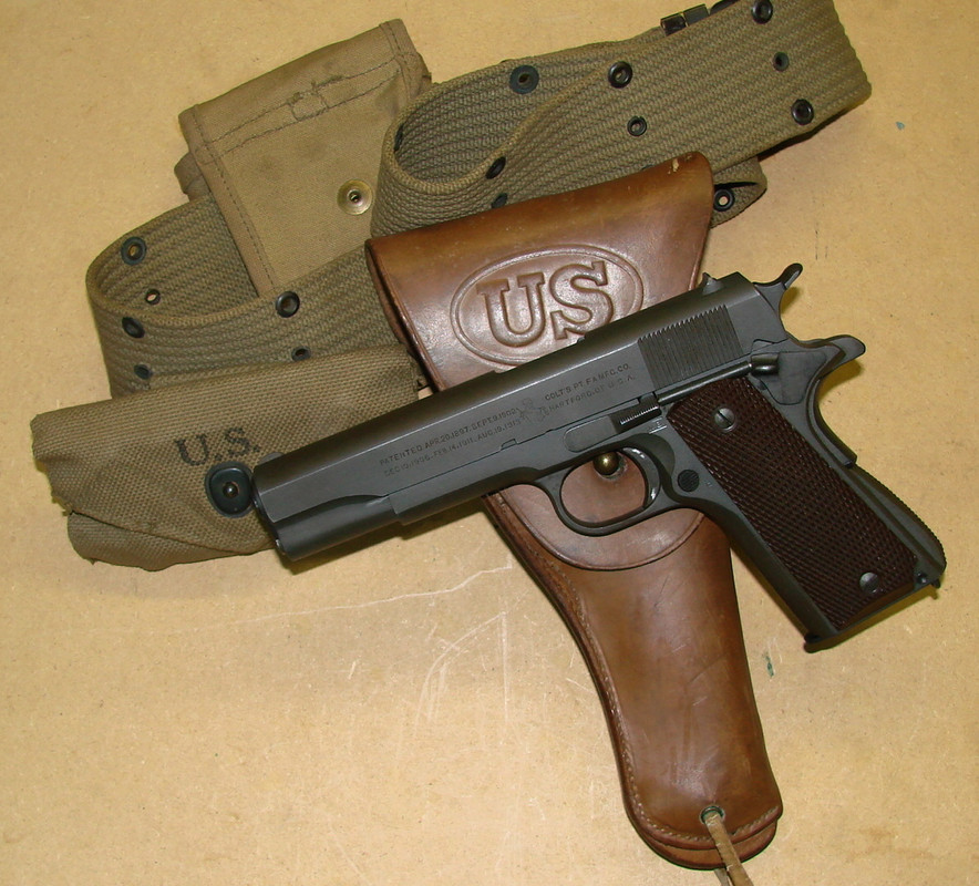 1911A1 pistol rig DSC04625