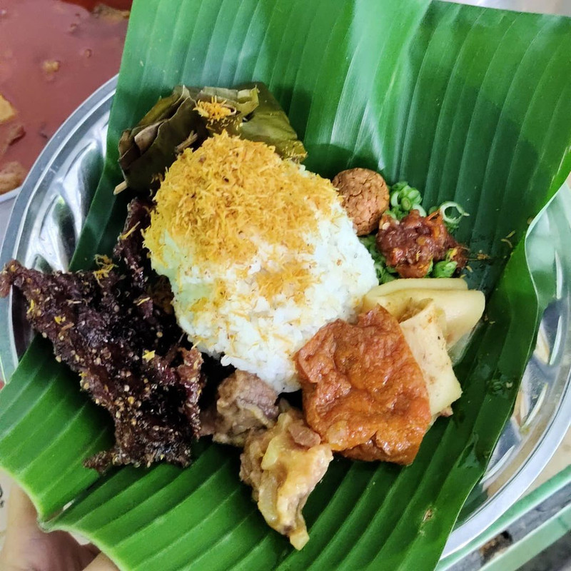 Nasi punel khas Pasuruan.