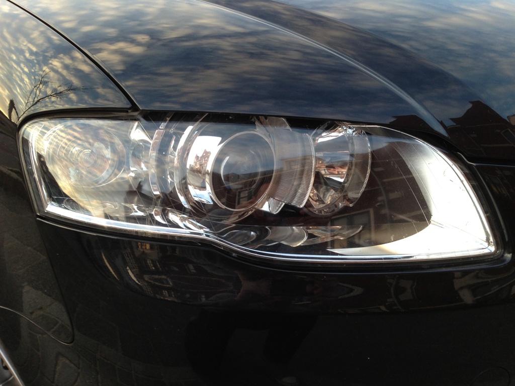 B7-A4-Bi-xenon-headlight.jpg