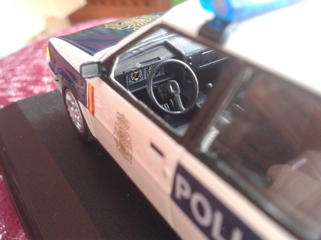 1992 Citroën BX 16 TRS “Dirección General de la Policía” (Ixo - nº 4 Nuestros Coches de Policía) (12