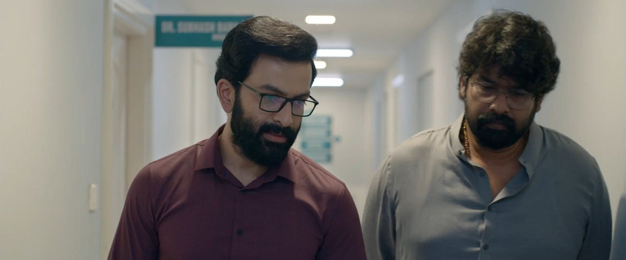 Star 2021 WebRip [Tamil + Telugu + Malayalam] 480p, 720p ESub Screenshot