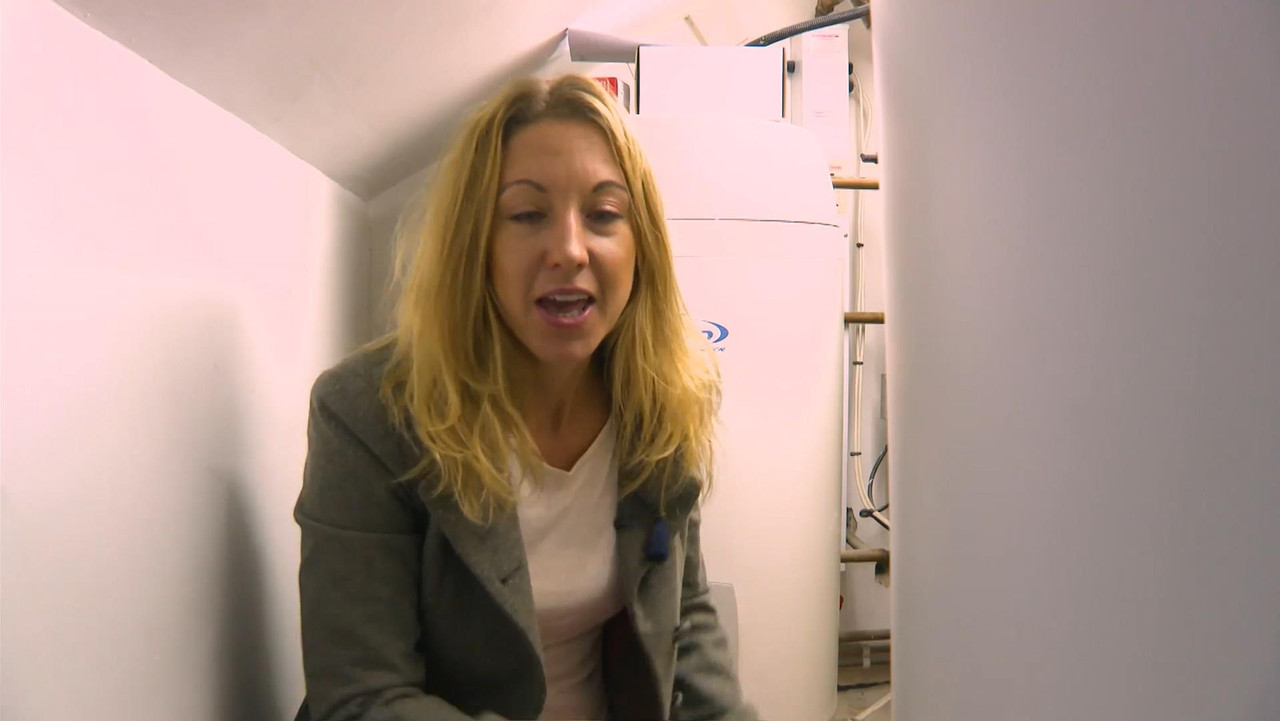 10.19 - 18.00.00 - Itv News London. The Latest News In London And The...-1.m4v_snapshot_05.54_[2021.