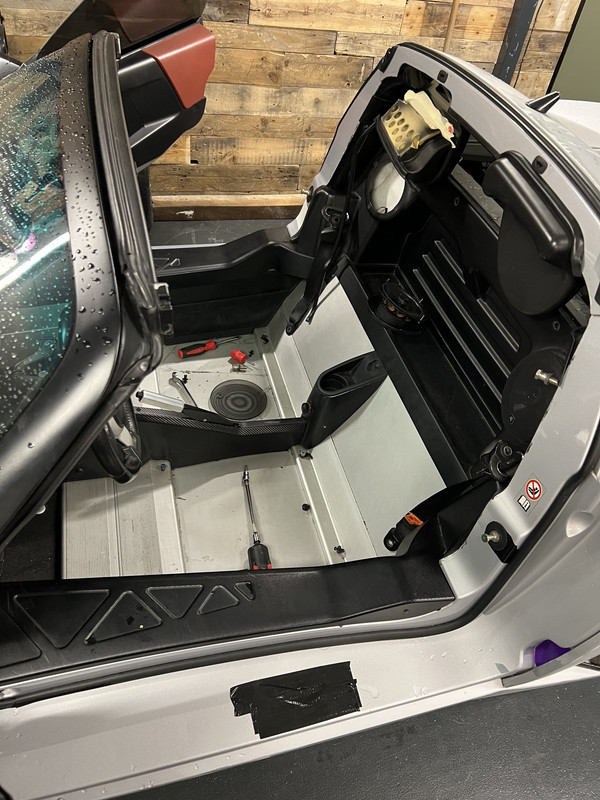 FC7D2D70-8239-4969-8A0C-3D21F37F35FF