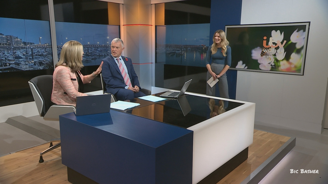 11 10 18 00 00 ITV News Channel TV Weather ts snapshot 24 05 979