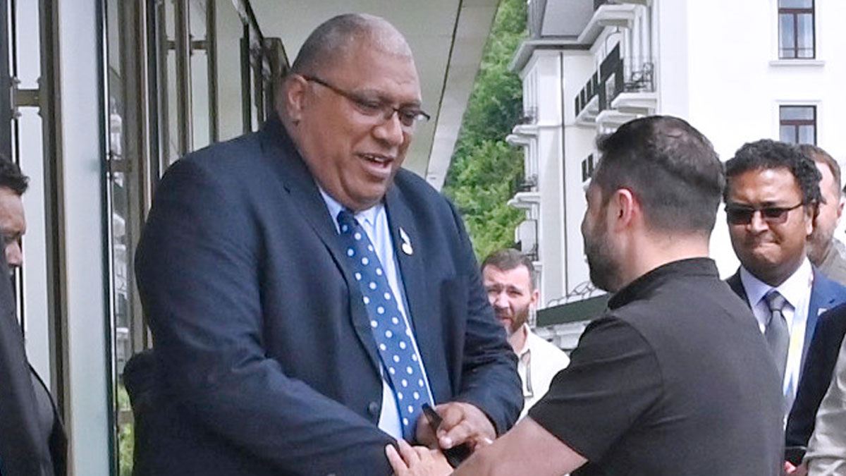 presidents-of-fiji-and-ukraine-sm