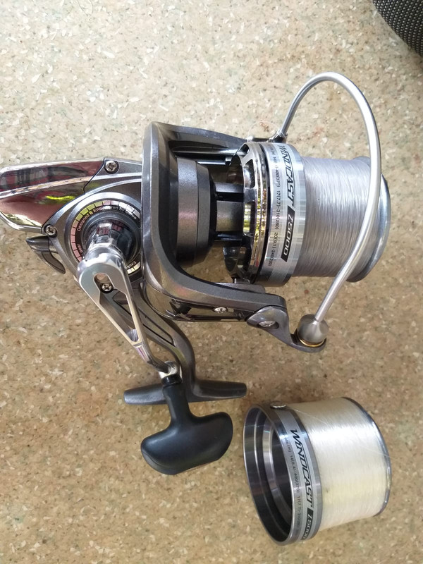 Mulinete Crap Daiwa Windcast Z 5000 - Crapmania.ro