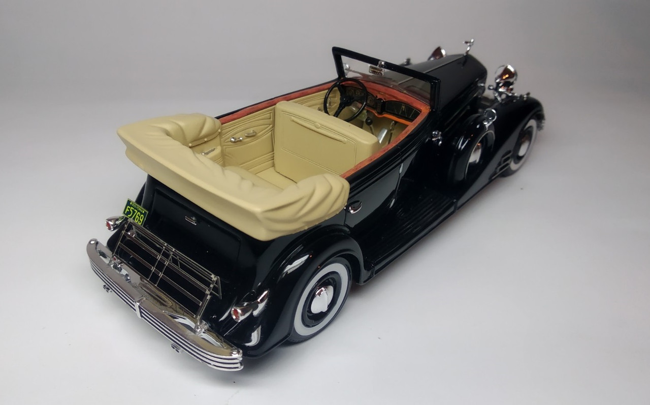 Cadillac V16 452-C Convertible Phaeton by Fleetwood (10)