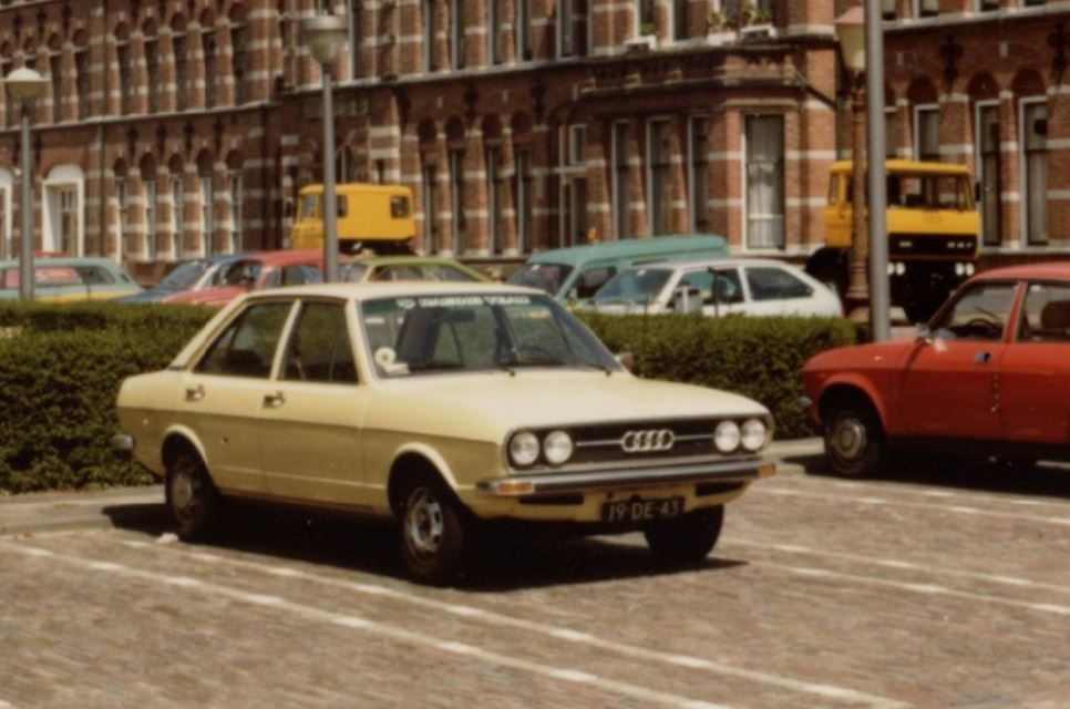 19-DE43-198007.jpg