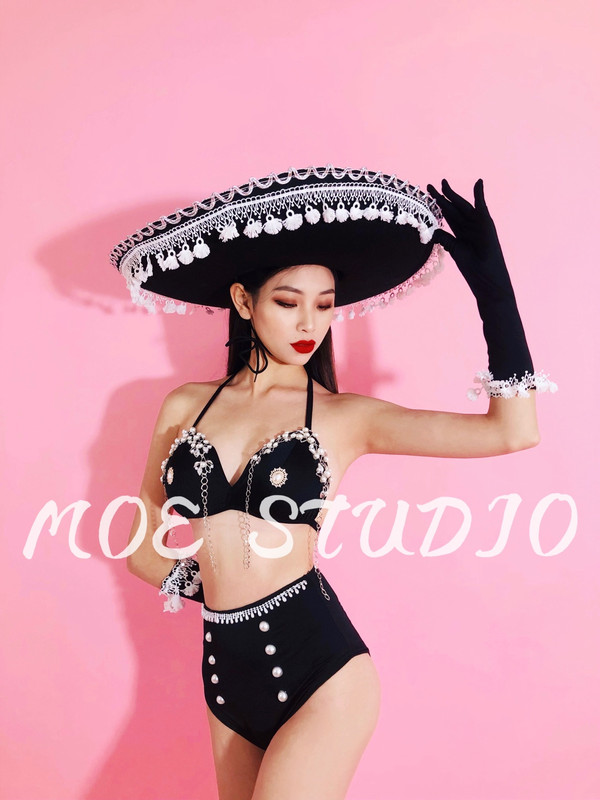 Sombrero-negro-Bar-gogo-club-nocturno-ds