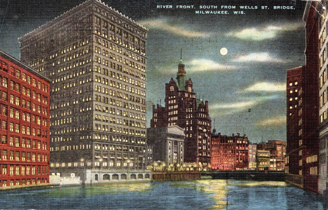 Milwaukee River Front - Front