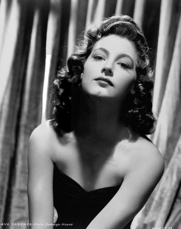 Ava_Gardner_b91