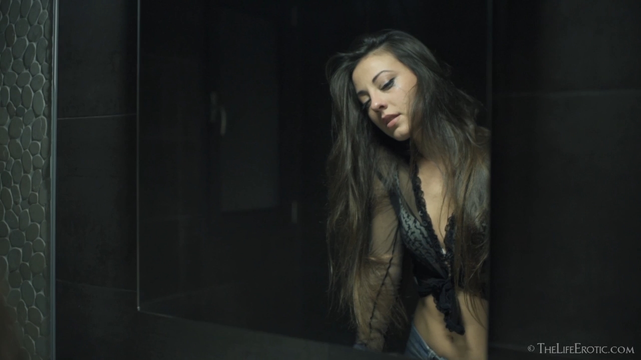 LorenaB - Washed-Away_Th3L!f33r0t!c - 061916 HD.mp4_snapshot_01.