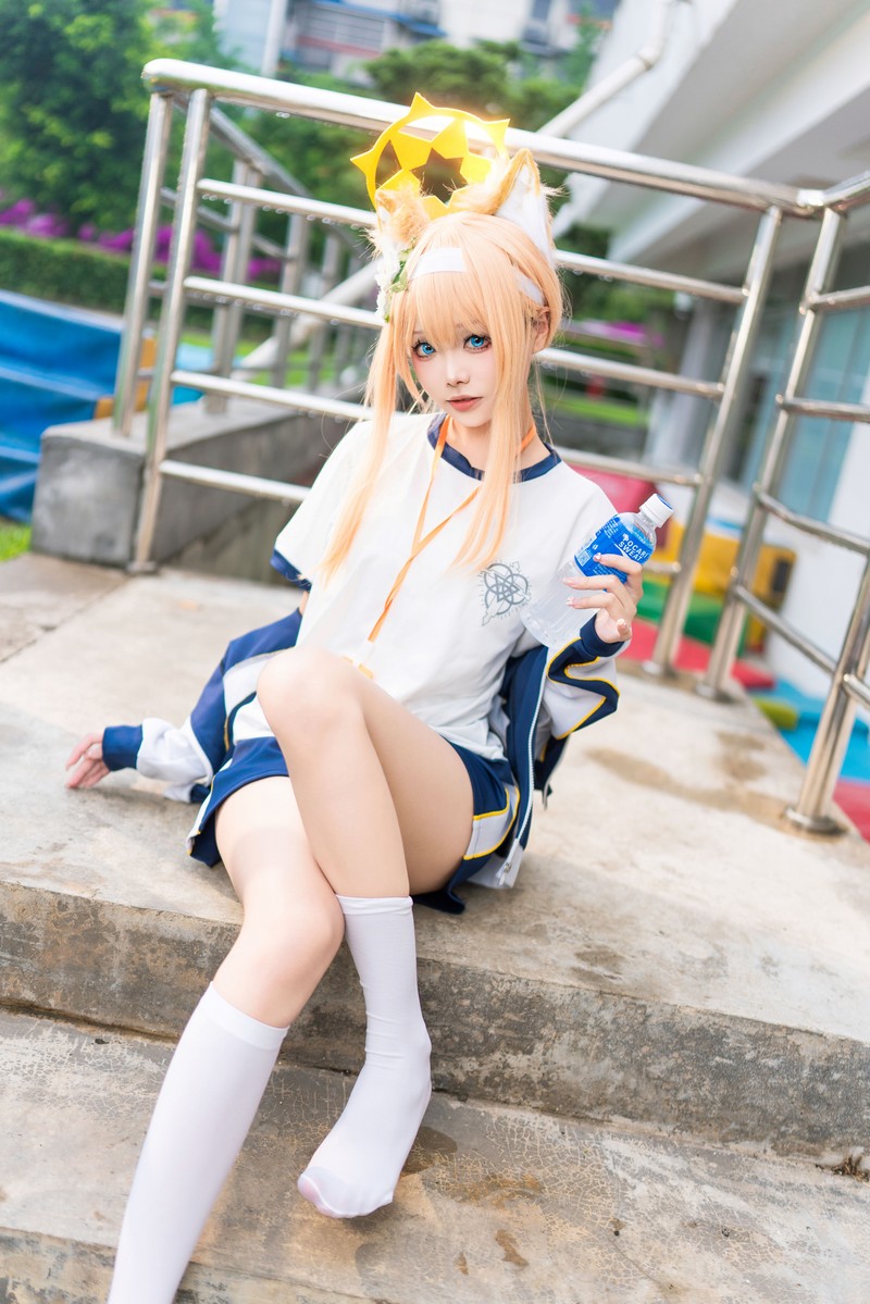 艾西Aiwest 碧蓝档案伊落玛丽体操服Cosplay写真图集 高清美图 44P (178MB)插图