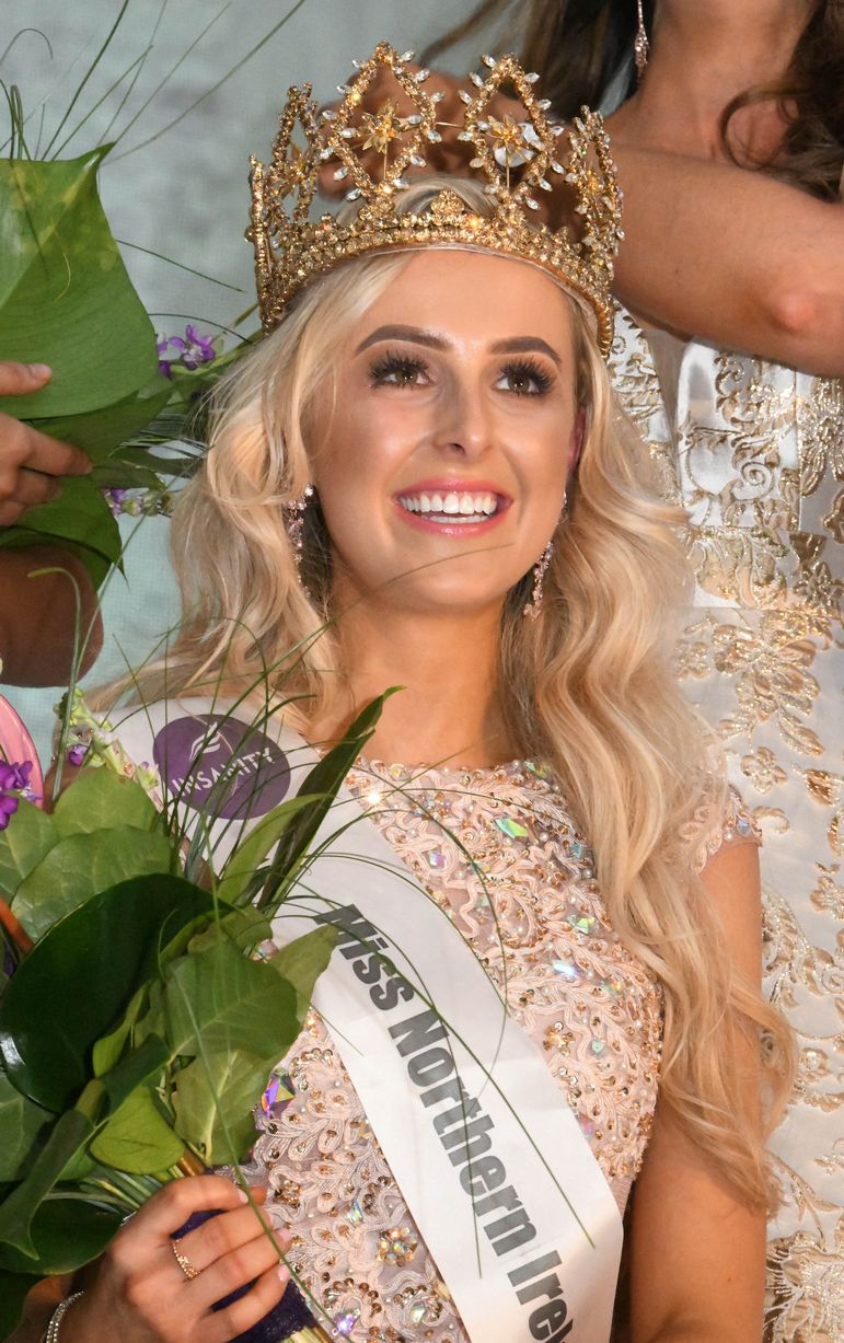 candidatas a miss world 2018, part I. final: 8 dec. sede: sanya. - Página 7 Miss-Northern-Ireland-Crowned-3-Lewis