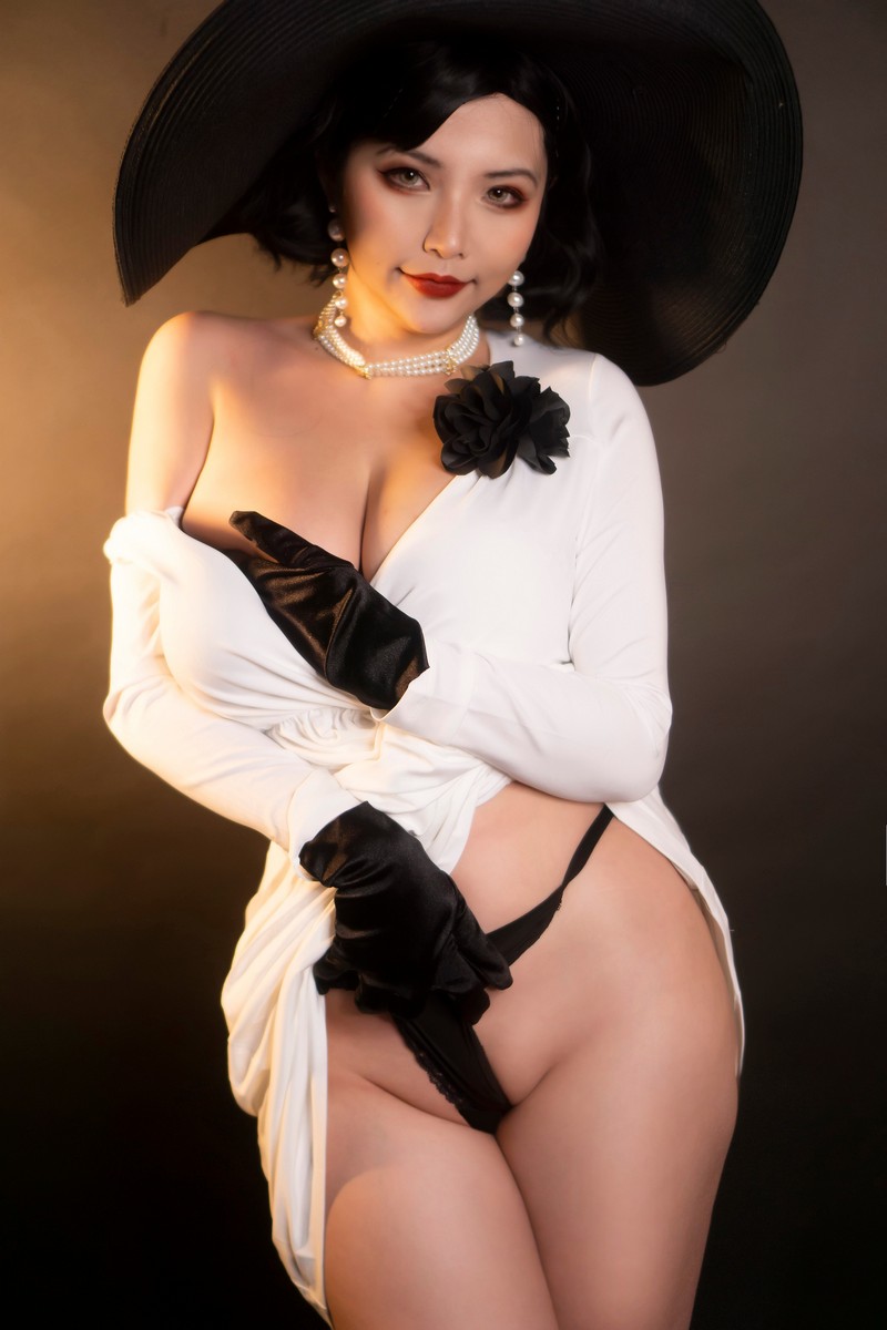 Hana Bunny 蒂米特雷斯库夫人 Cosplay写真｜Resident Evil Lady Dimitrescu 高清图集[16P-15.7M]插图2