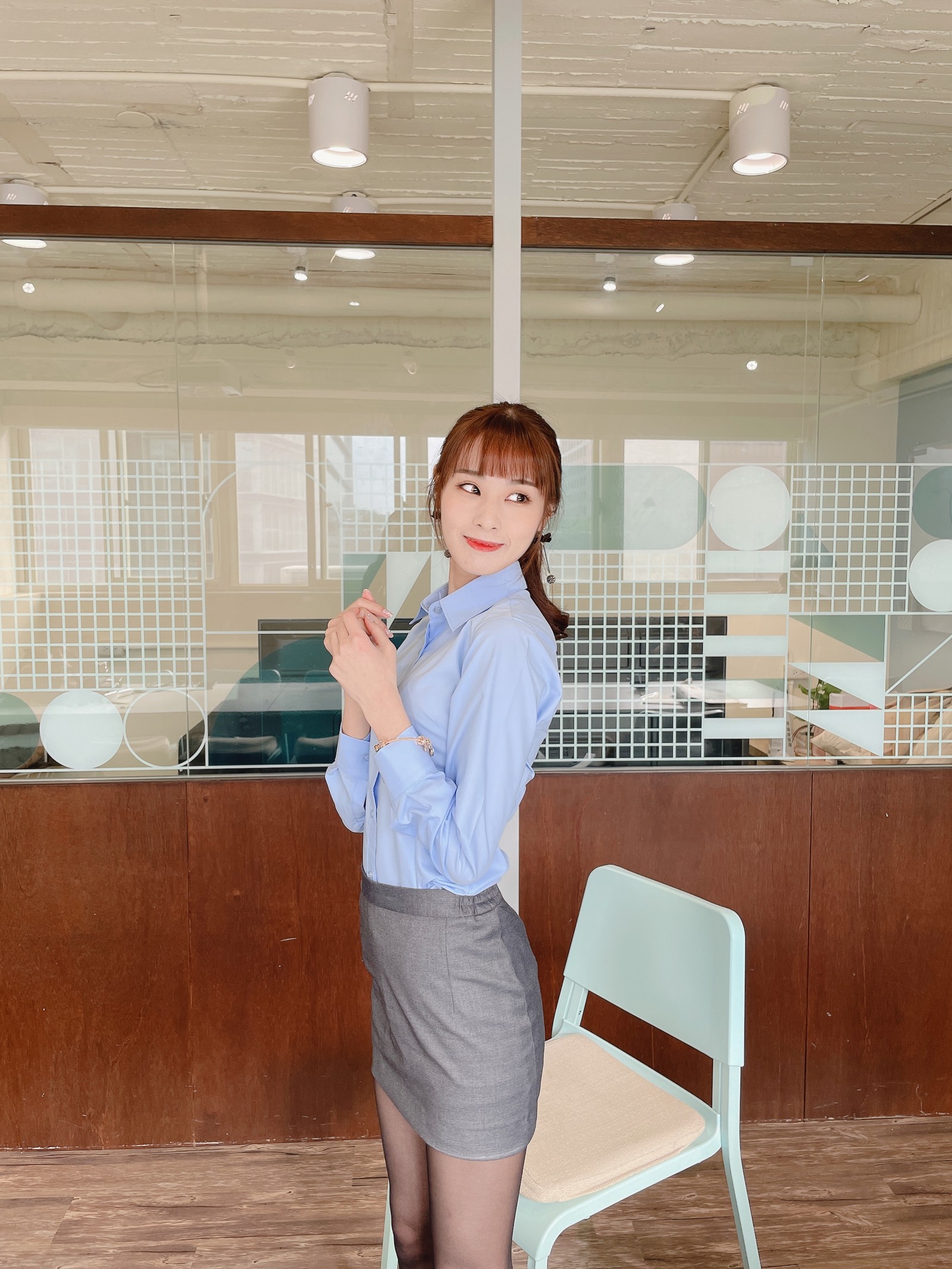 泥泥汝 OL 女郎 B 主题 写真＋视频合集｜高人气职业风作品（350P｜12V｜840MB）插图