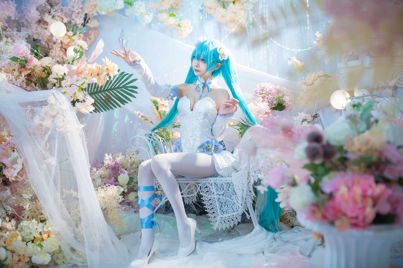 艾西Aiwest 初音未来粉蝶花Cosplay写真图集 Miku高清美图 44P (159.9M)插图2