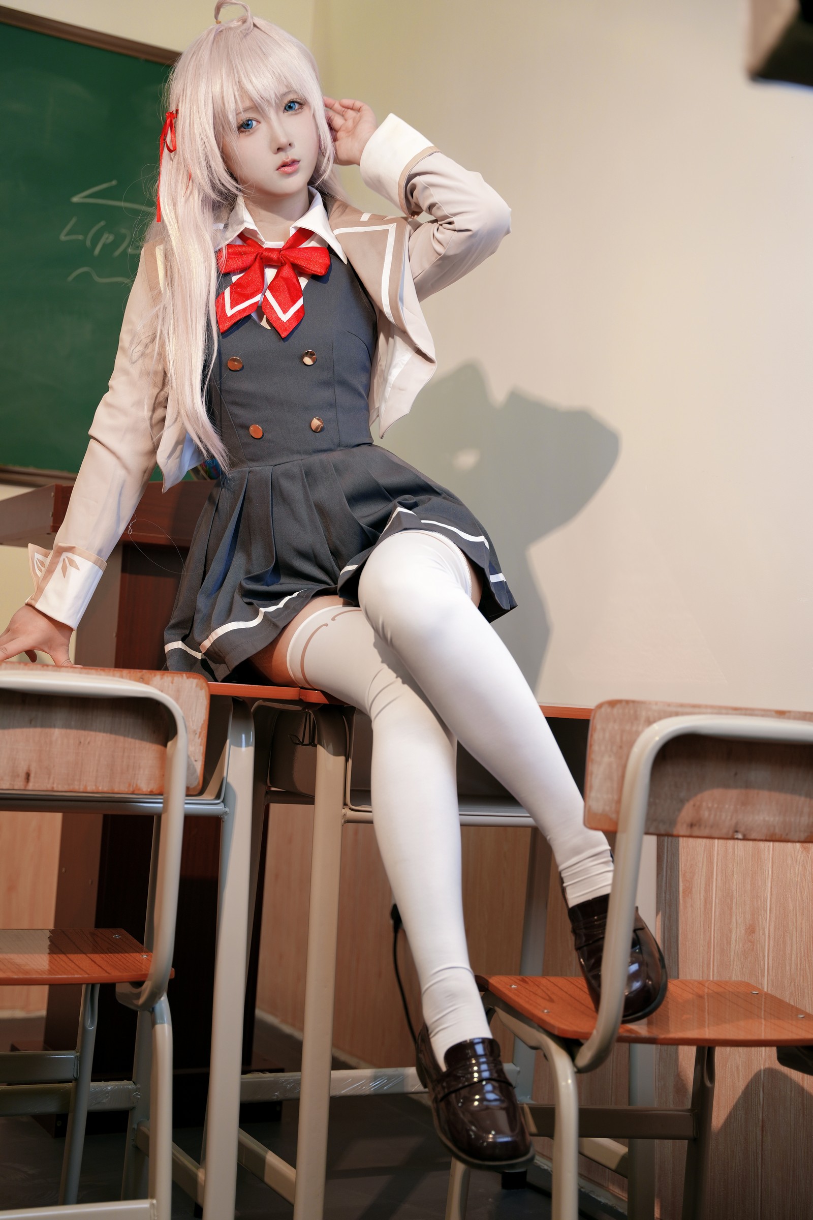 喜欢爱理吗写真集：邻座艾莉同学俄语羞涩系列高清套图（30P-136.1M）插图2