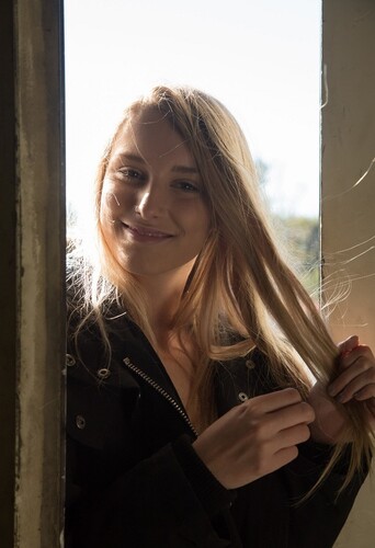 [Image: adxsyefqdz1f.jpg]