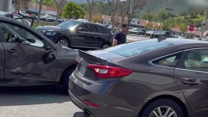 [Image: o752svtui6vr.jpg]