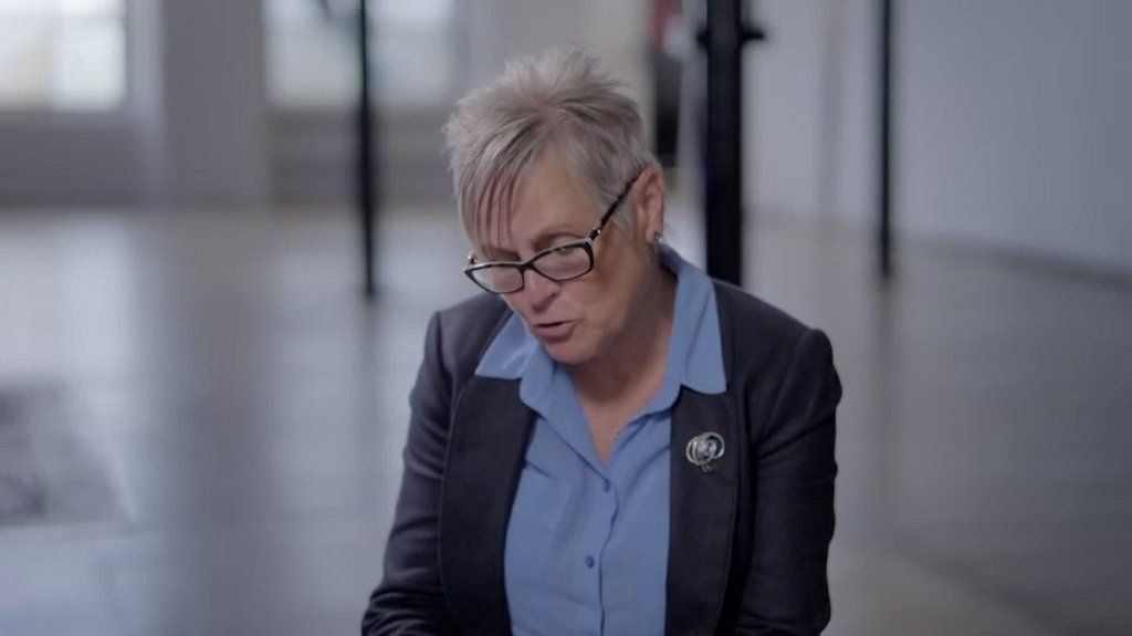 [Image: lh5a25oe9kcu.jpg]