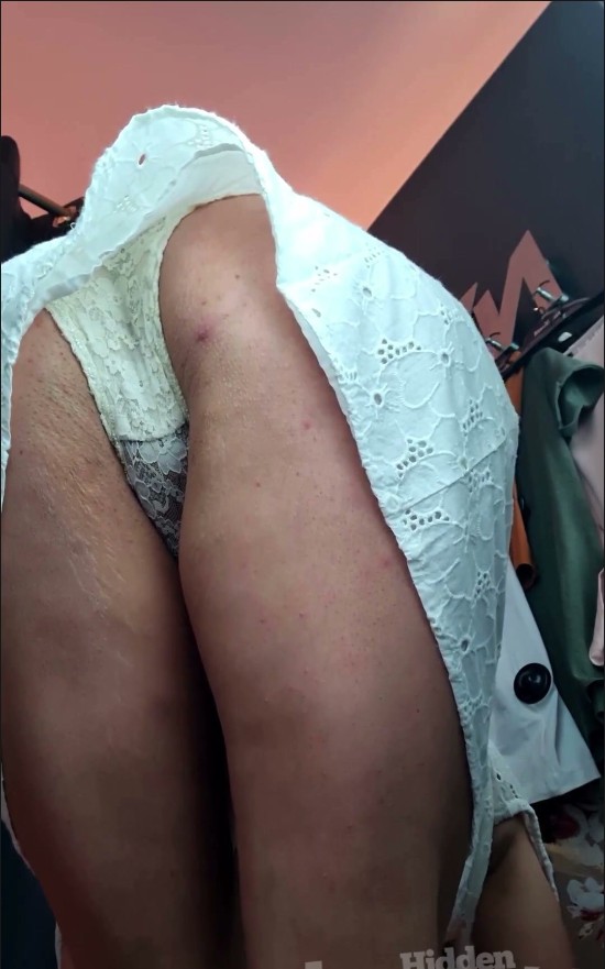 [Image: Voyeur21155123318.jpg]