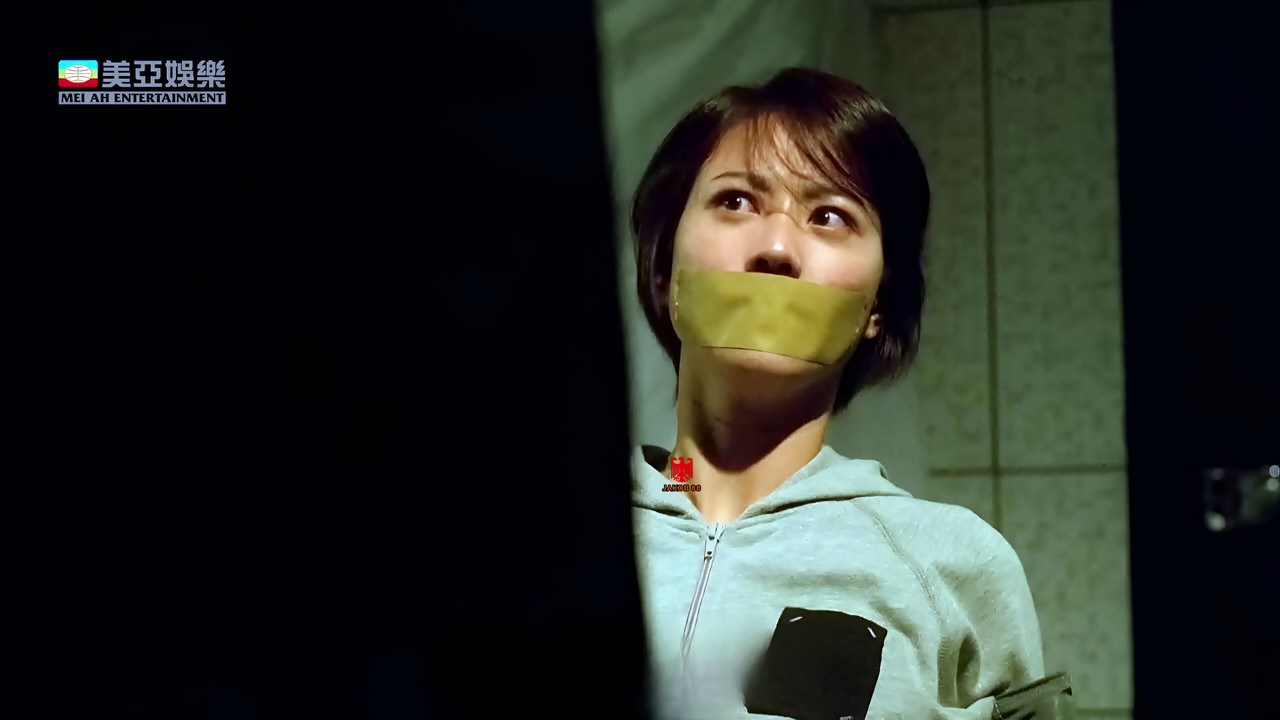 Kathy Chow 4 - Jui hung 20 nin 1998 aka Nude Fear (1)