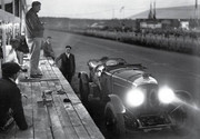 24 HEURES DU MANS YEAR BY YEAR PART ONE 1923-1969 - Page 9 29lm10-Bentley4-5-L-JDBenjafield-BAd-Erlanger-3