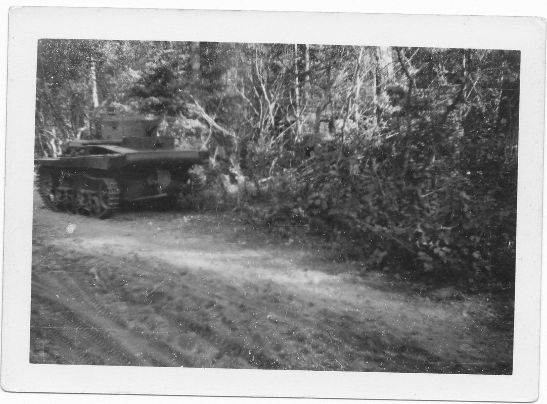 FOTO WK2 OSTFRONT RUSSLAND BEUTE ZERSTÖRTER RUSS